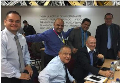 Equipo de NSI Solutions en un evento con Bonitasoft